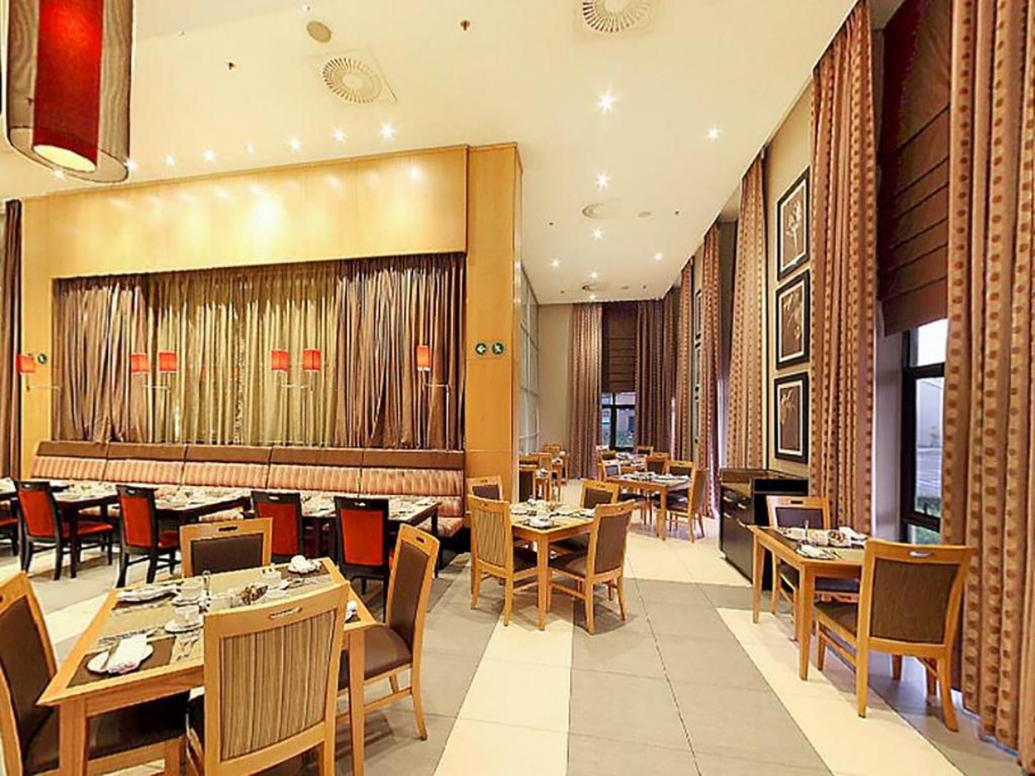 Mondior At Emperors Palace Kempton Park Exterior foto