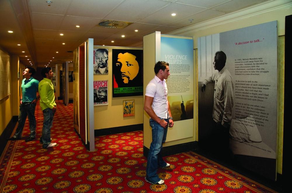Mondior At Emperors Palace Kempton Park Exterior foto